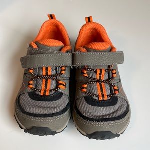 Merrell size 8 toddler jr trail shoes, NEW